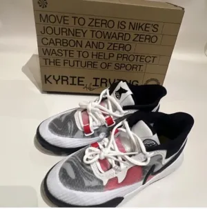 🆕 NIKE&quot; KYRIE 8 SNEAKERS