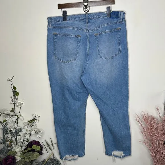 ABERCROMBIE &amp; FITCH Curve Love Ultra High Rise Ankle Straight Jean Chewed Hem B3
