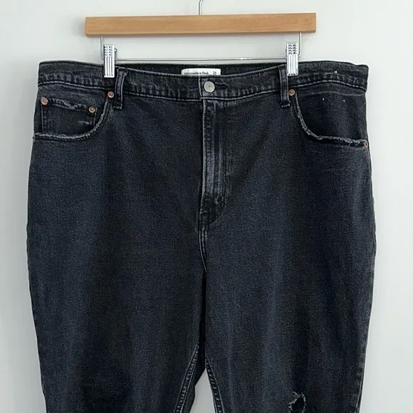 Abercrombie &amp; Fitch Ultra High Rise Ankle Straight Jean in Black Destroy