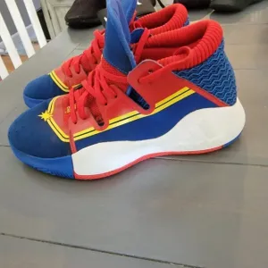 Adidas Blue &amp; Red Youth Boys Pro Vision Captain Marvel Comfort Shoes Siz…