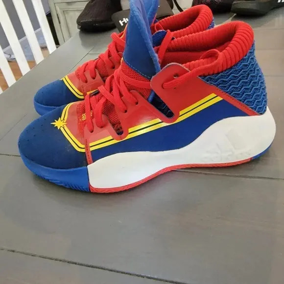 Adidas Blue &amp; Red Youth Boys Pro Vision Captain Marvel Comfort Shoes Siz…