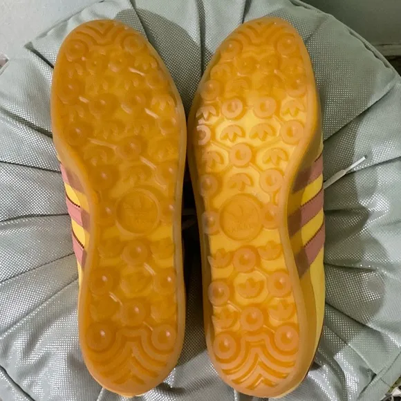 Adidas Gazelle Men's Tan and Pink Shoes