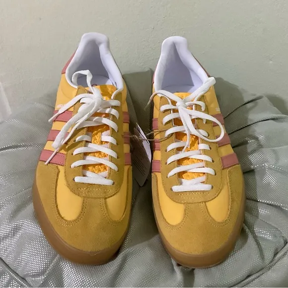 Adidas Gazelle Men's Tan and Pink Shoes