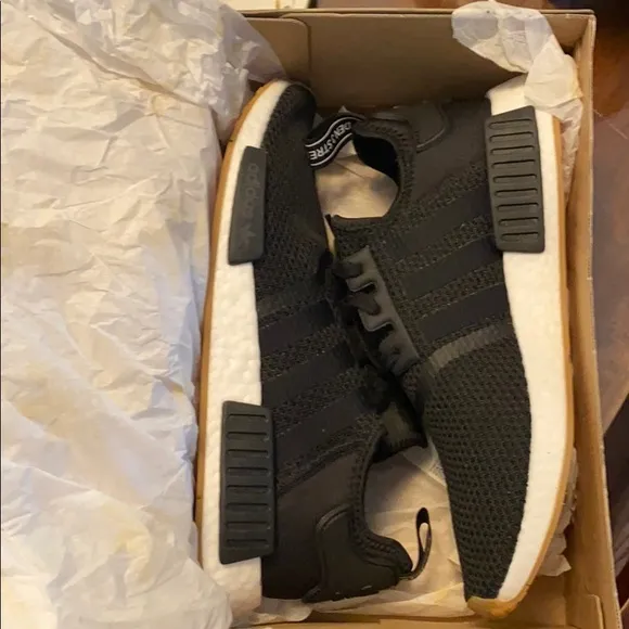 Adidas NMD_R1 ⚠️Mismatched size⚠️