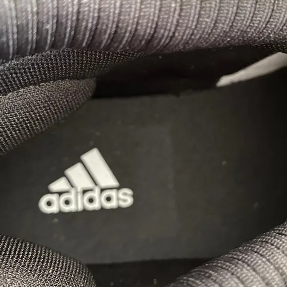 Adidas Pro Vision Basketball Mid-Top Sneaker
