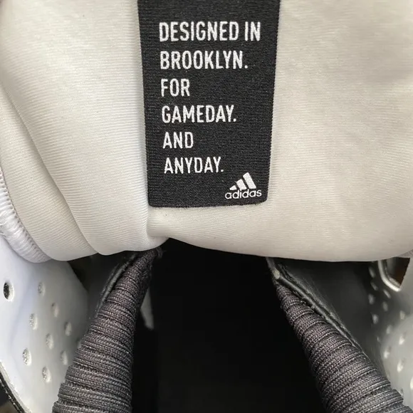 Adidas Pro Vision Basketball Mid-Top Sneaker