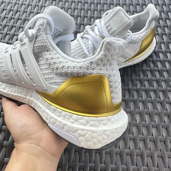 Adidas UltraBoost 4.0 DNA White Gold Women's Athletic Shoes FZ4009 Size 5.5