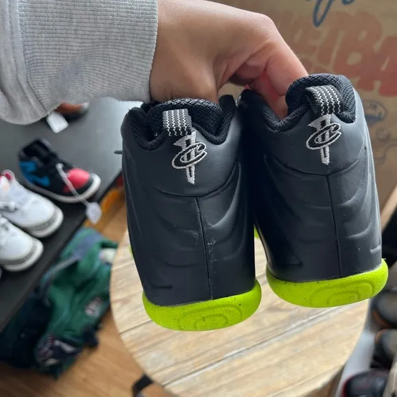 Air Foamposite One Black and Volt 3Y