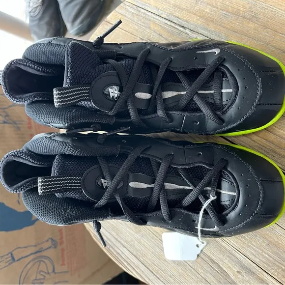 Air Foamposite One Black and Volt 3Y