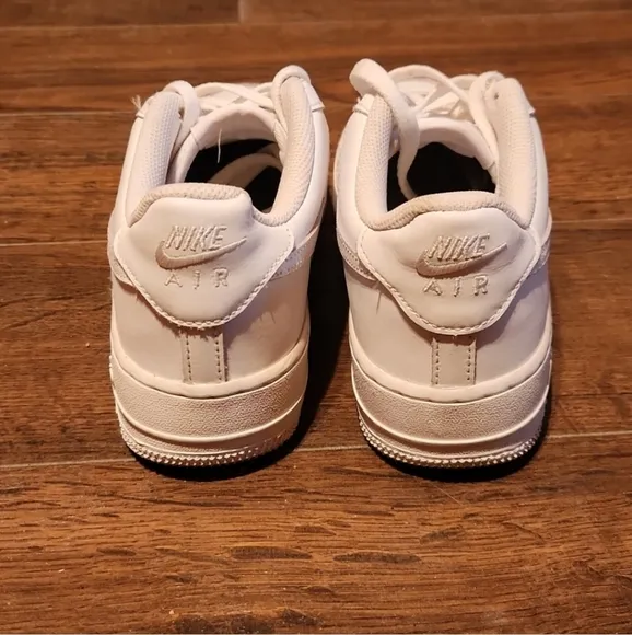 Air Force 1  Sz 6.5 Woman's 8