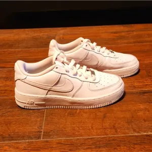 Air Force 1  Sz 6.5 Woman's 8