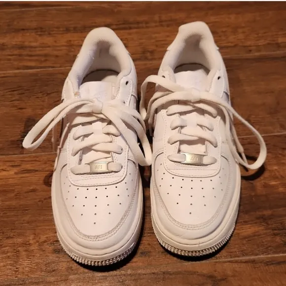 Air Force 1  Sz 6.5 Woman's 8