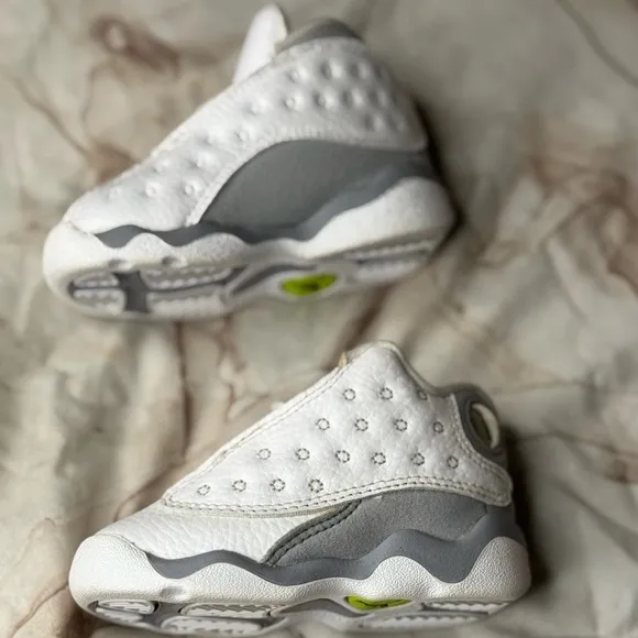 Air Jordan 13 Retro 'white and gray'
