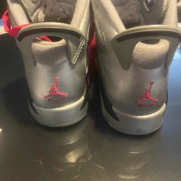 🎁🛍️🆓Air Jordan 6 Retro&quot;Valentine Day&quot; Like New!!!Kids Girl Size 5Y Pink Silver