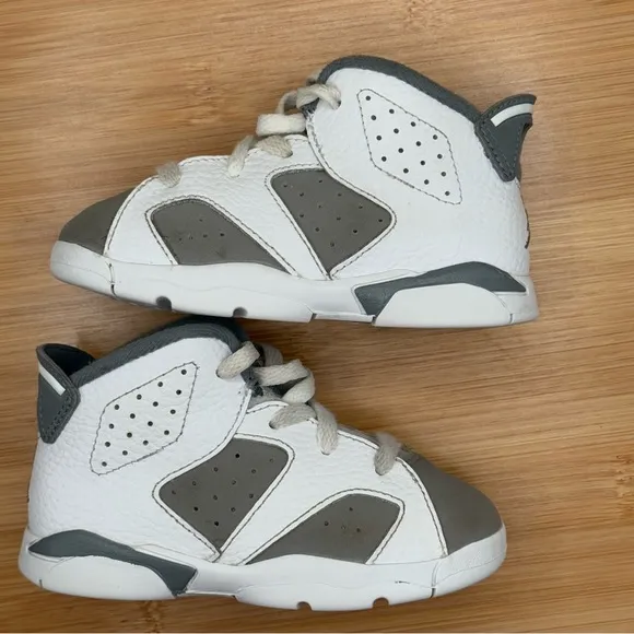 Air Jordan 8 Retro Alternate (GS) 2017 Youth Size 5.5Y