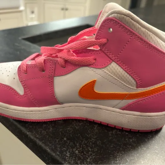 Air Jordan MID Pink and Orange Sneakers Vibrant Mid-Top Design