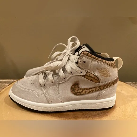 Air Jordan RETRO 1 MID SE BROWN ELEPHANT (PS) DZ5370-102 Preschool Size 12C