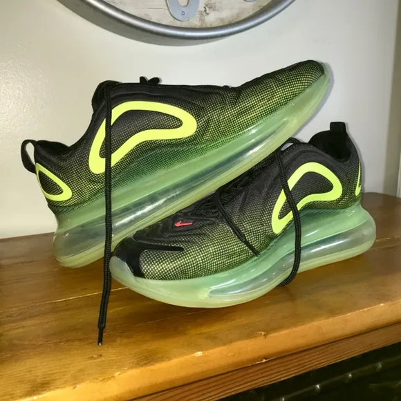 Air max 720 retro future  sneakers/shoes
