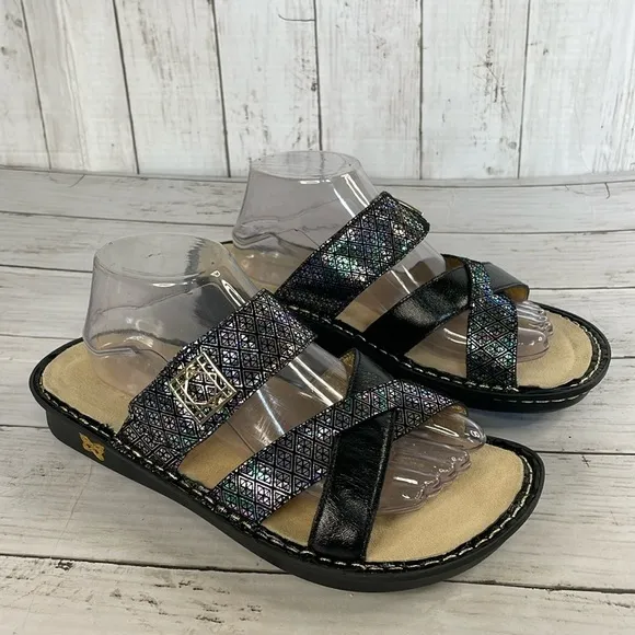 Alegria NWOT Victoriah Dynomite Shiny Adjustable Leather Slide Sandals