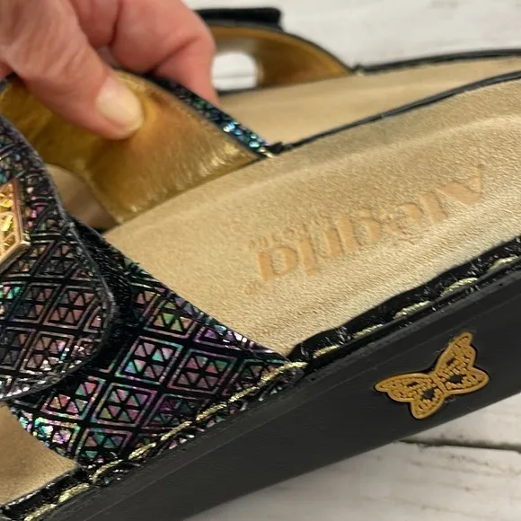 Alegria NWOT Victoriah Dynomite Shiny Adjustable Leather Slide Sandals