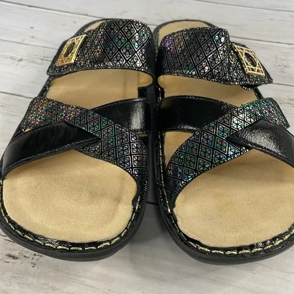 Alegria NWOT Victoriah Dynomite Shiny Adjustable Leather Slide Sandals