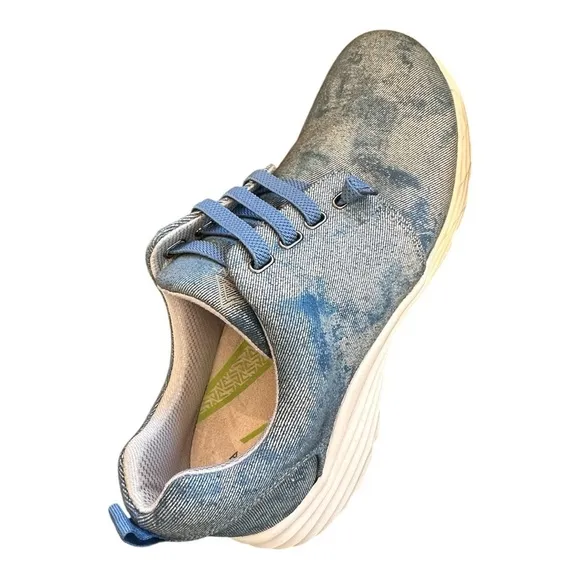 Align Velocity Nursing Shoes Size 10
