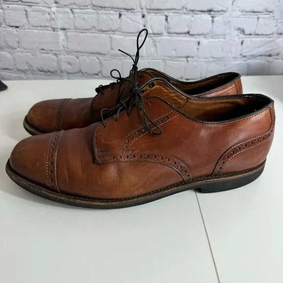 Allen Edmonds Benton lace up size 11 Clifton cap toe brown leather Oxford shoes