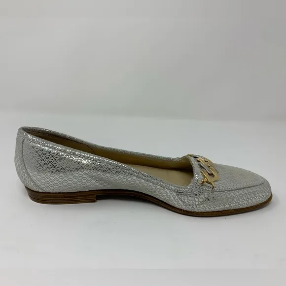 Amalfi by Rangoni Oste Flat Silver &amp; Gold Loafer - made in Italy - 7 1/2 NARROW