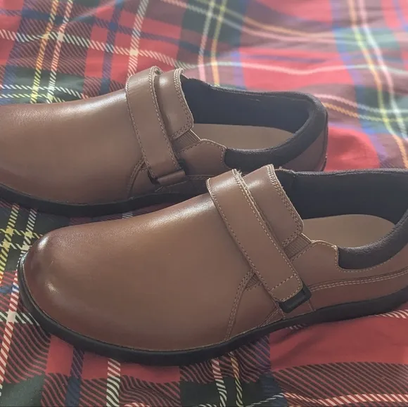 ANODYNE Womens's Brown Leather Shoes loafer NWOT Immaculate versatile comfy sz 8