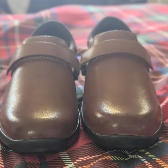 ANODYNE Womens's Brown Leather Shoes loafer NWOT Immaculate versatile comfy sz 8