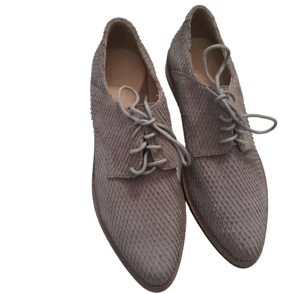 Anthropologie Seychelles taupe leather derby shoes size 10
