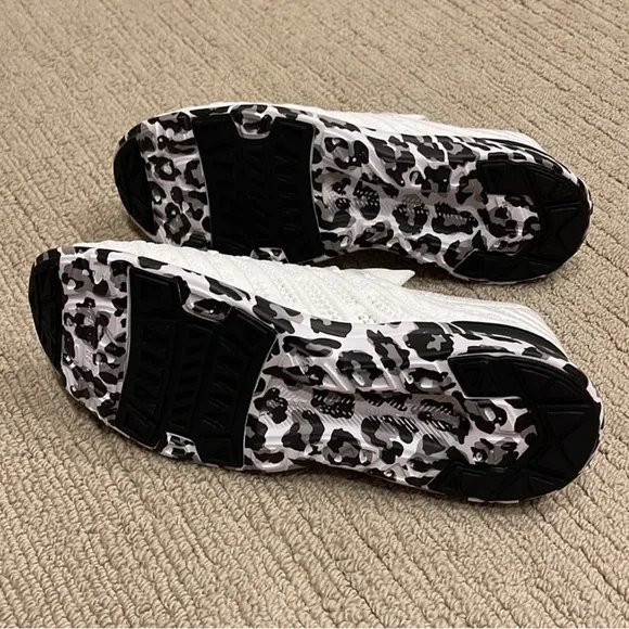 APL Techloom Wave Sneakers White Leopard SZ 11 NWT
