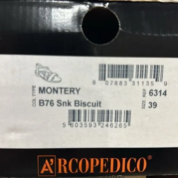 ARCOPEDICO Women’s Montery B76 Sandals in the Size 39/8-8.5 US in Snk Biscuit
