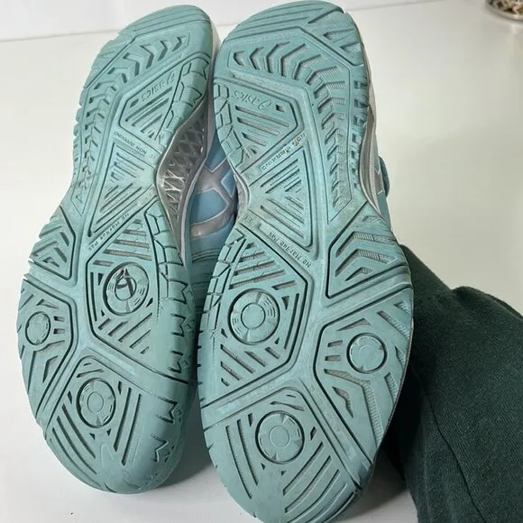 𝅺asics Gel  Resolution 7 Sneaker size 7 ½
