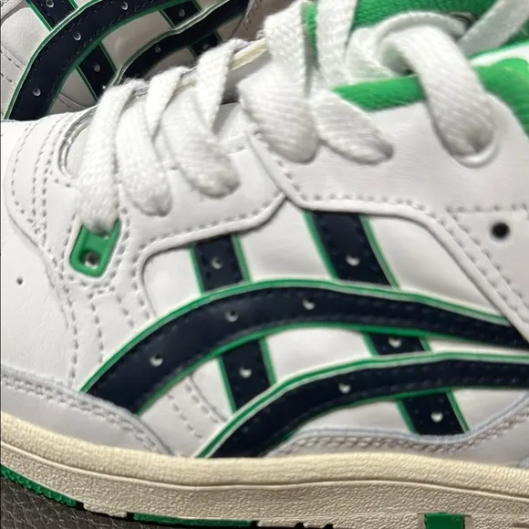 ASICS Kids' White and Green Sneakers NWT
