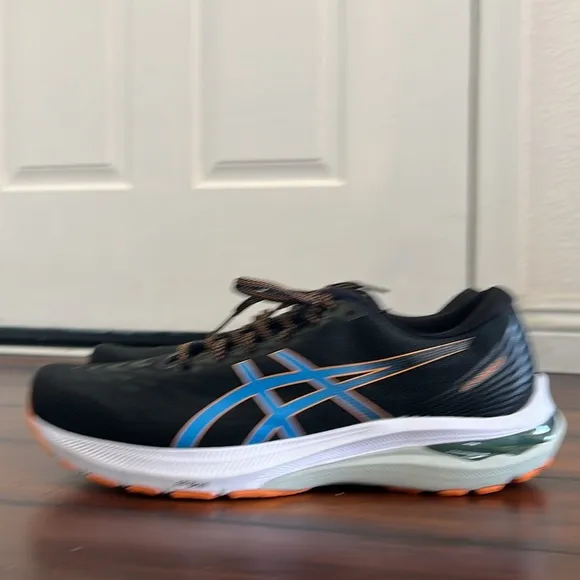 ASICS Men's GT-2000 11 Running Shoes Black/Sun Peach Men's 12.5 Like New
