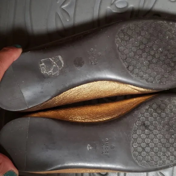 Authentic gold Gucci ballet flats with COA