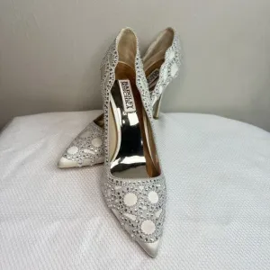Badgley Mischka Rouge Ivory Embellished Pointed Toe Pump Sz 8