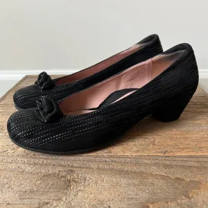 BeautiFeel Dona Pump Black Trateggio Suede 41 Floral Rosette Comfort Low Heel