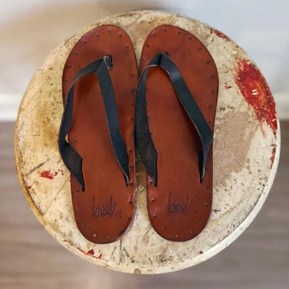 Beek Seabird Leather Thong Sandal