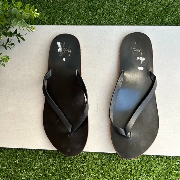Beek Seabird thong black Leather slide sandals size 11 gently used