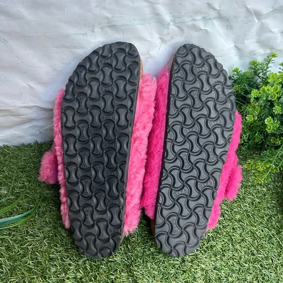 BIRKENSTOCK Arizona Big BuckleShearling - Fuchsia Tulip$180 size 40 US 9-9.5