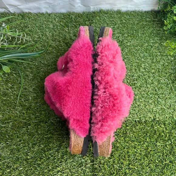 BIRKENSTOCK Arizona Big BuckleShearling - Fuchsia Tulip$180 size 40 US 9-9.5