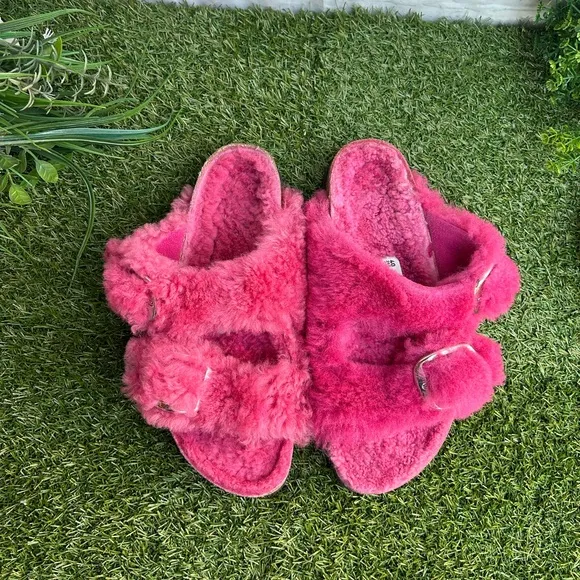 BIRKENSTOCK Arizona Big BuckleShearling - Fuchsia Tulip$180 size 40 US 9-9.5