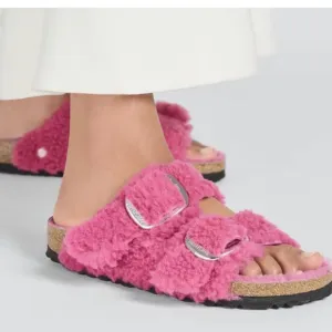 BIRKENSTOCK Arizona Big BuckleShearling - Fuchsia Tulip$180 size 40 US 9-9.5