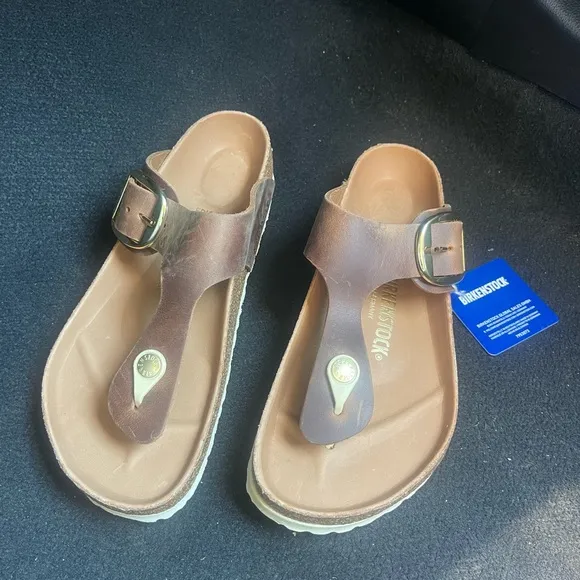 BIRKENSTOCK Gizeh Big Buckle Sandals in Cognac PREOWNED NEW!