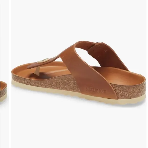 BIRKENSTOCK Gizeh Big Buckle Sandals in Cognac PREOWNED NEW!