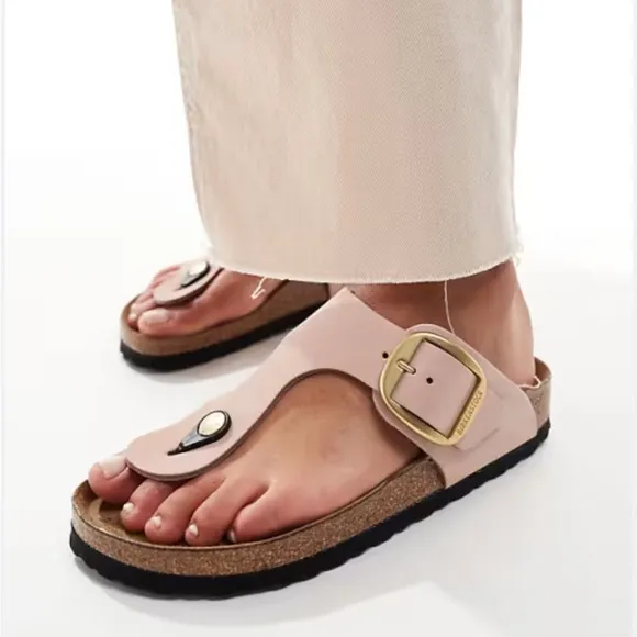 Birkenstock Gizeh big buckle sandals in pink nubuck leather