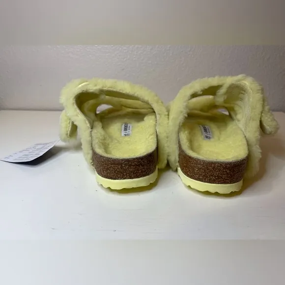Birkenstock NWT Women’s Arizona Genuine Shearling Sandals Size 9-9.5