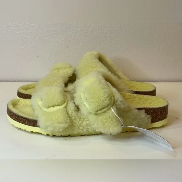 Birkenstock NWT Women’s Arizona Genuine Shearling Sandals Size 9-9.5